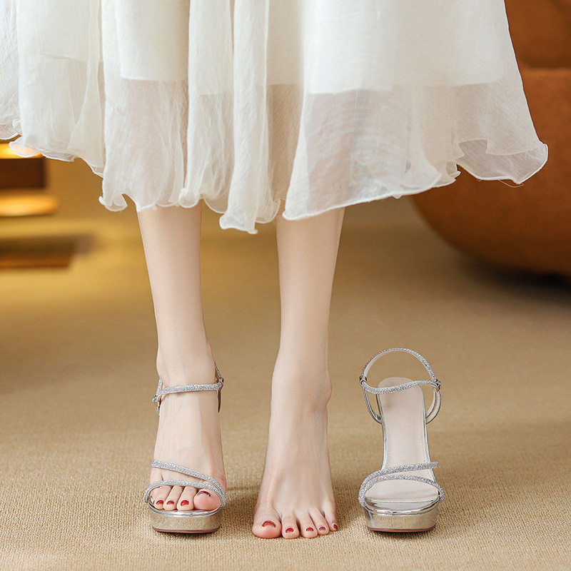 2026 feminino prata strass pla - Sandal Strappy Heeled avaliação e preço